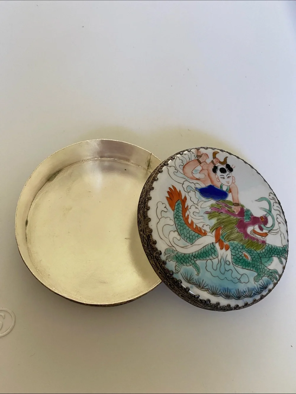 Vintage Asian Hand Painted Porcelain Shard Top Silver Tone Round Trinket Box